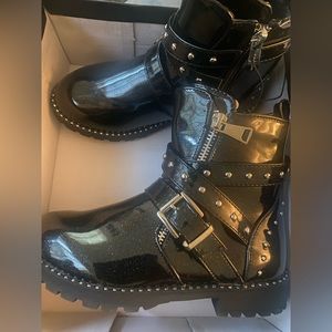 Tahari black sparkle boots size 1